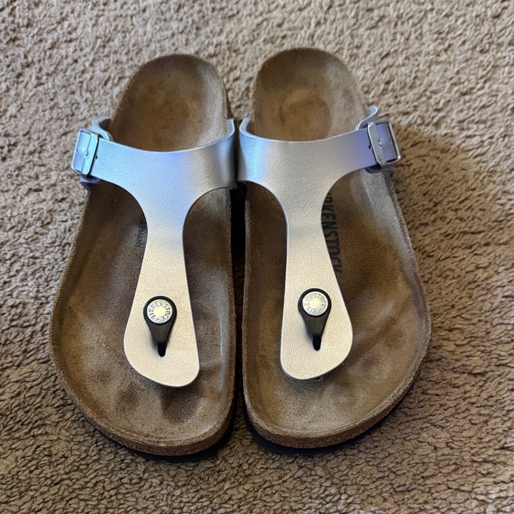 Birkenstock Gizeh Silver Metallic Sandals with Buckle 37